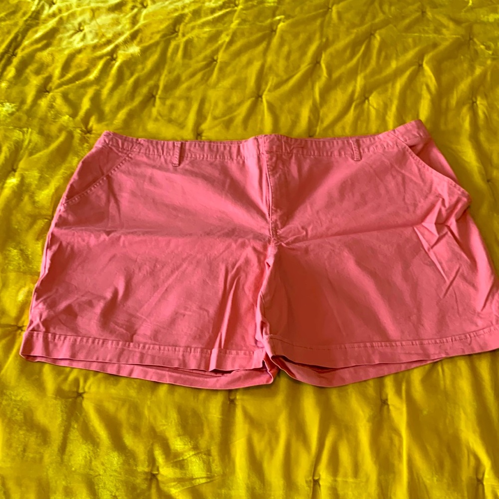 Bandolino coral shorts faux cuff